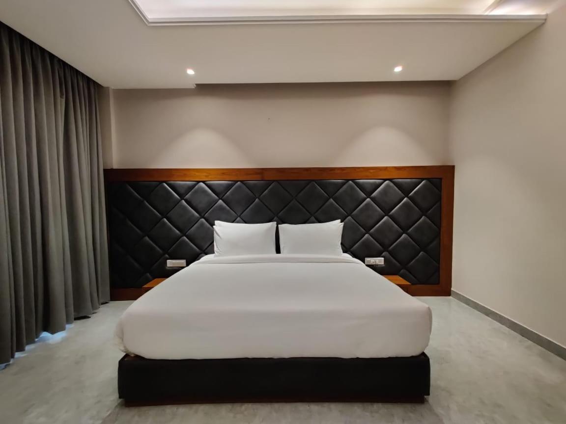 Hotel Parth ウーナ エクステリア 写真