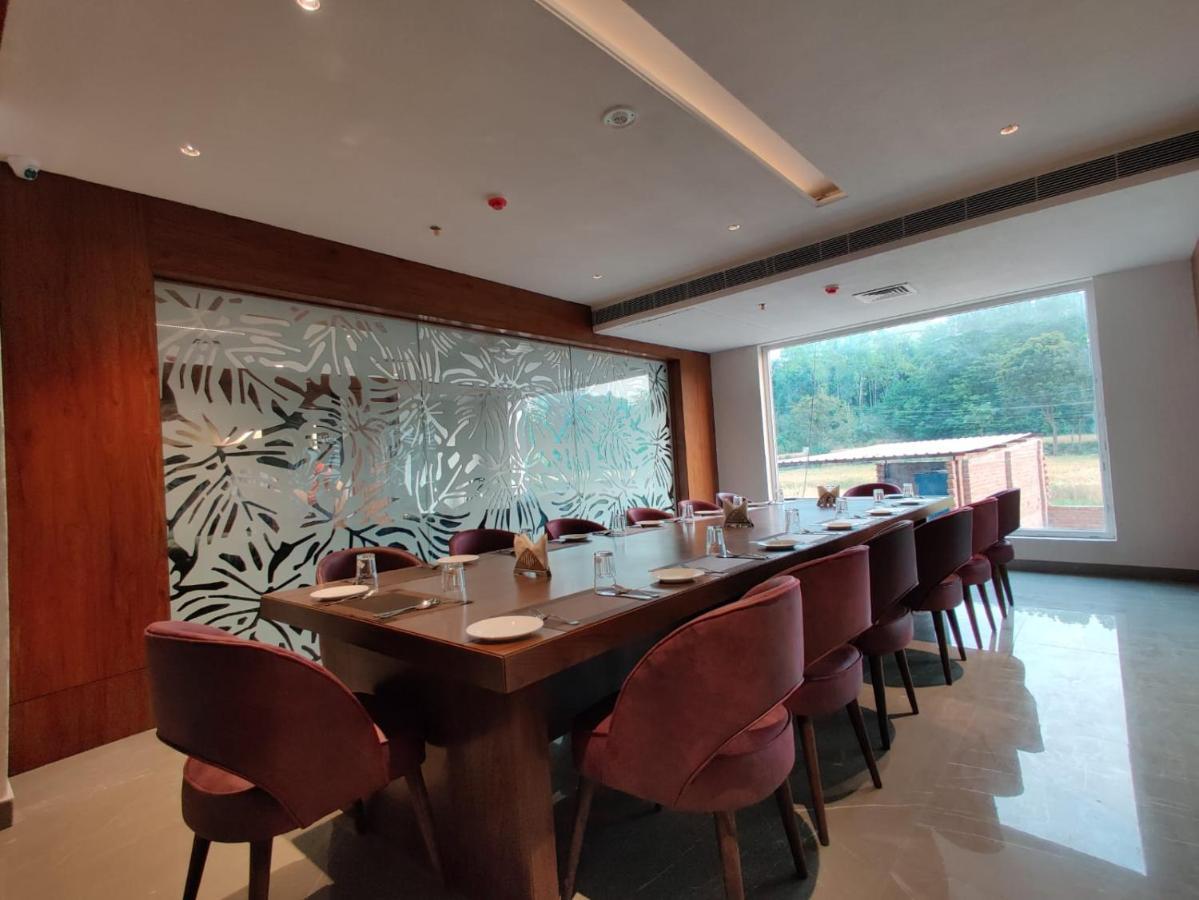 Hotel Parth ウーナ エクステリア 写真