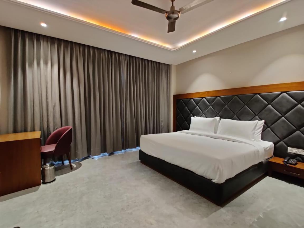 Hotel Parth ウーナ エクステリア 写真